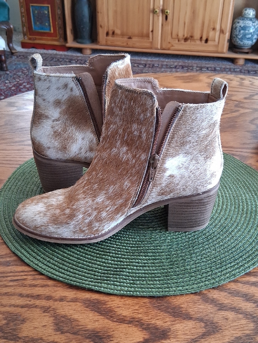 Myra Tan Brown White Calf Hair Leather Maximalist Cowgirl Ankle Booties Size 6 - Picture 4 of 11